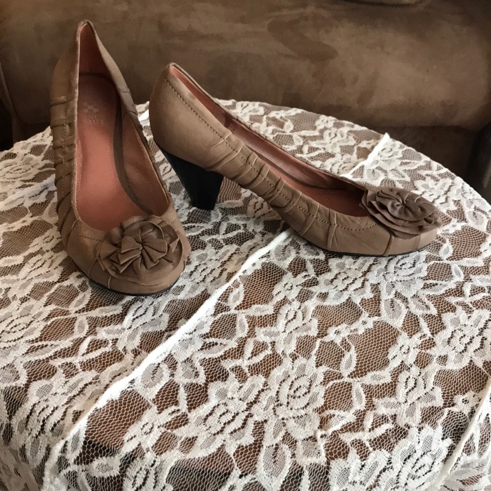 Shoes - Picture 2 of 2